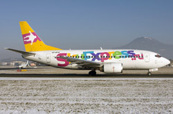 Boeing 737-500 Sky Express